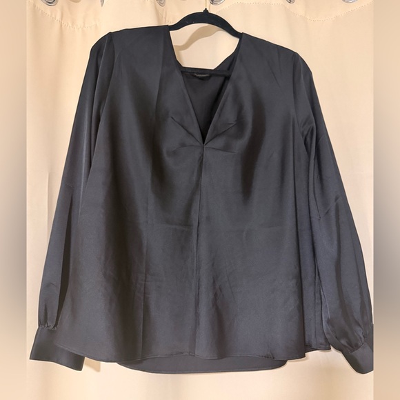 Banana Republic Black Satin Finish Blouse - Picture 3 of 4